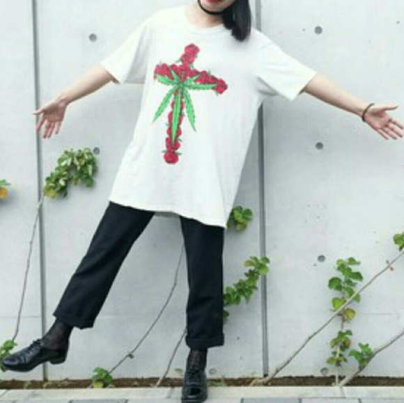 Unif Rose Cross T-shirt - Picture 5 of 5